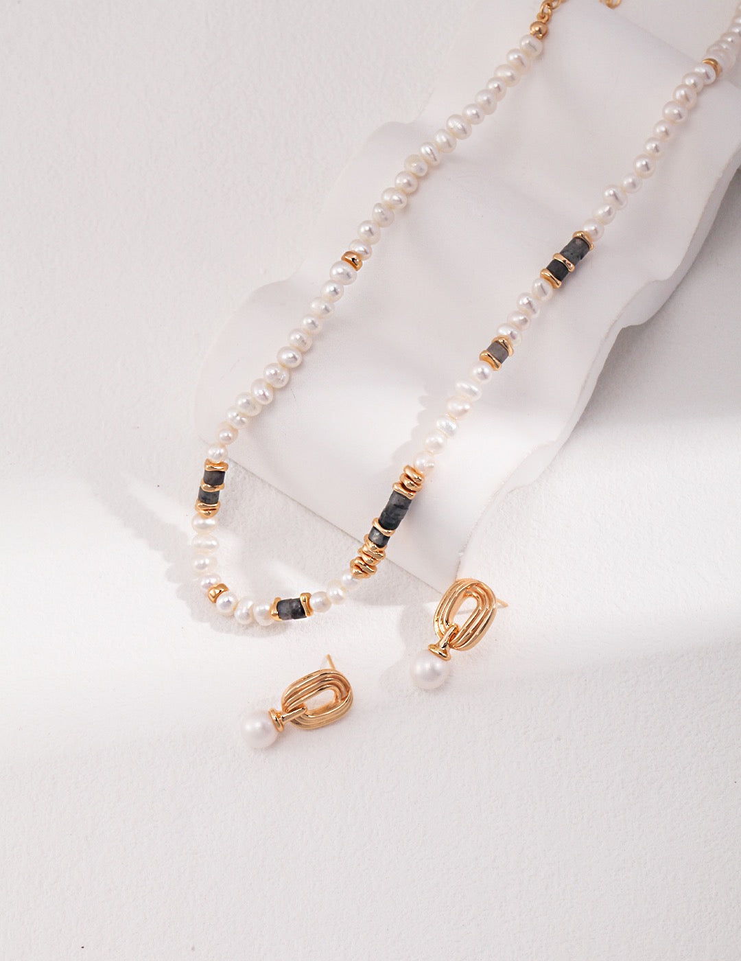 Egyptian queen necklace