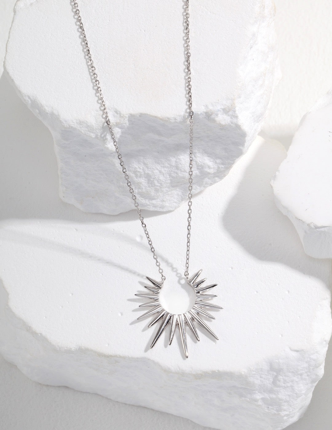 Metal Halo Necklace