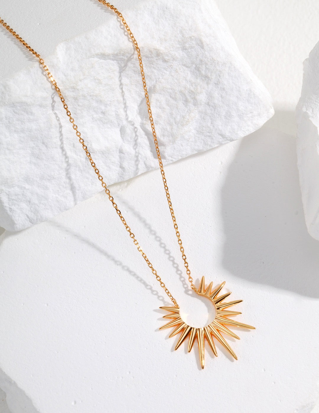Metal Halo Necklace