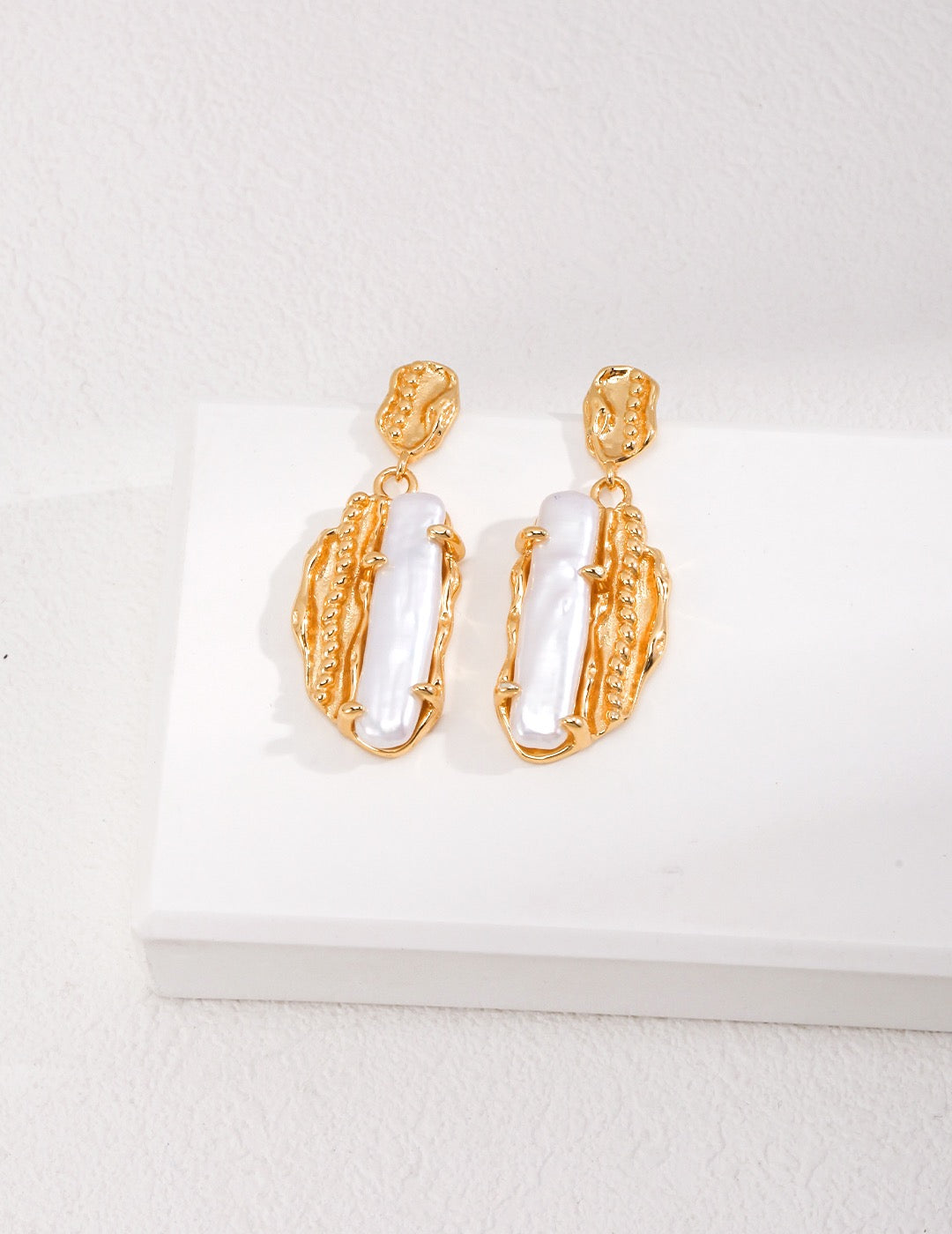 Royal Pearl Earrings