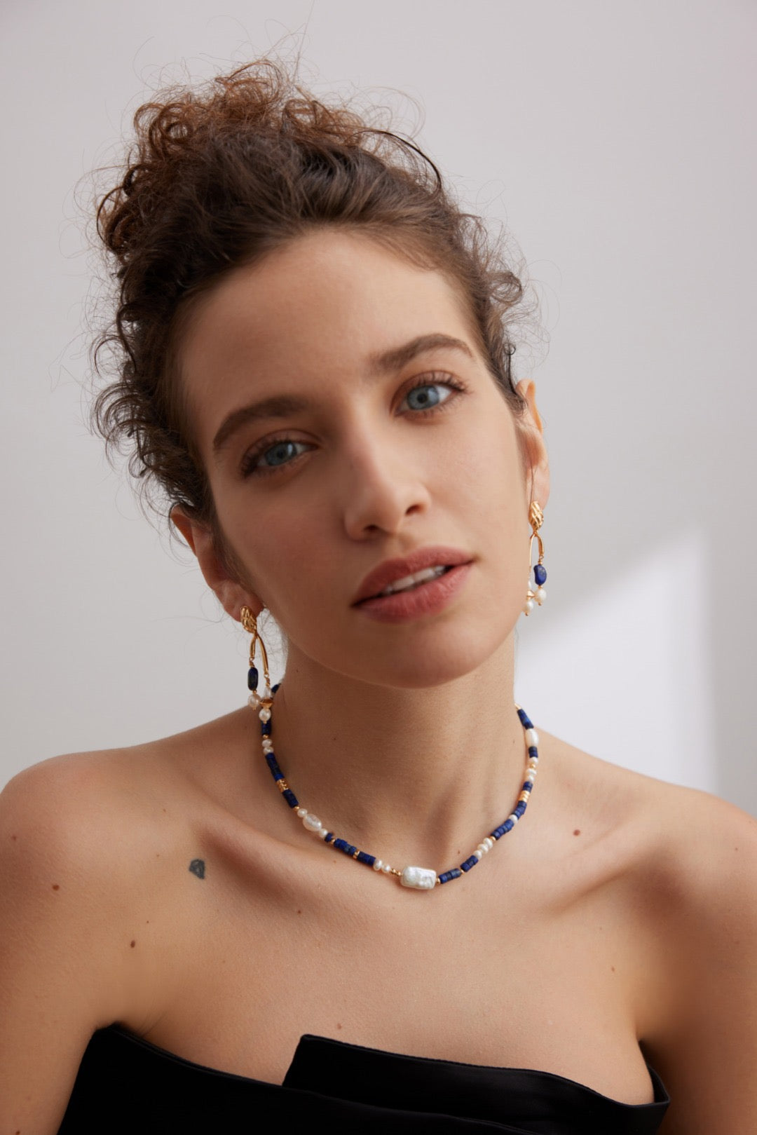 Pearl Apis Lazuli Choker